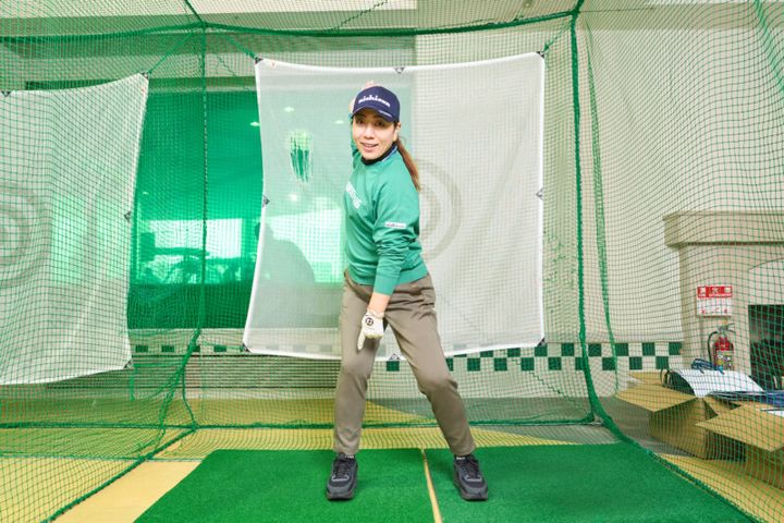 ドライバーが上手くなる「足の使い方」！女子プロが解説