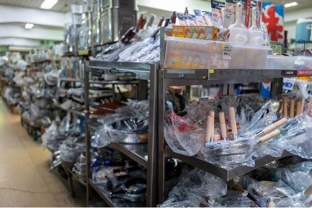 ありとあらゆる道具が所狭しと並ぶ 画像提供：JIRI / PIXTA(ピクスタ)