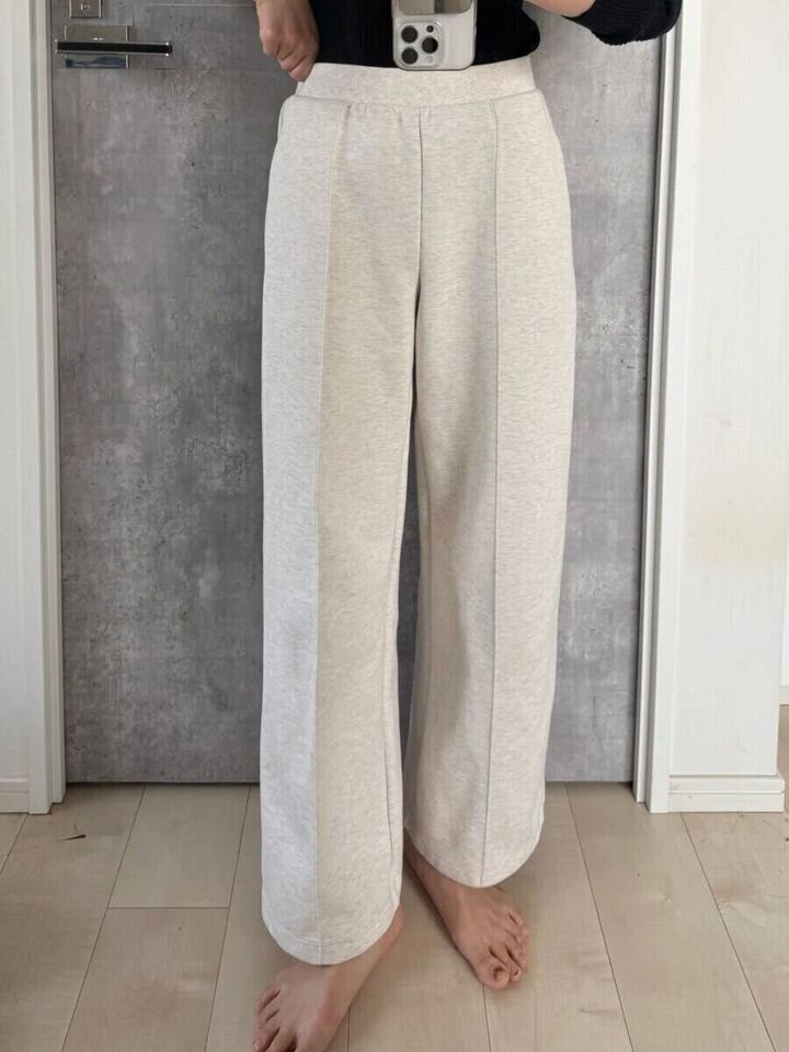 ユニクロスウェットストレートパンツナチュラル