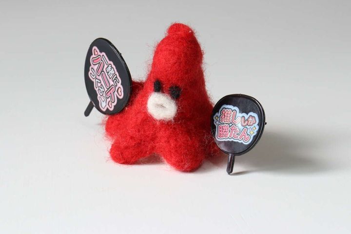 ダイソーのぬい用 うちわ ブラックの使用例