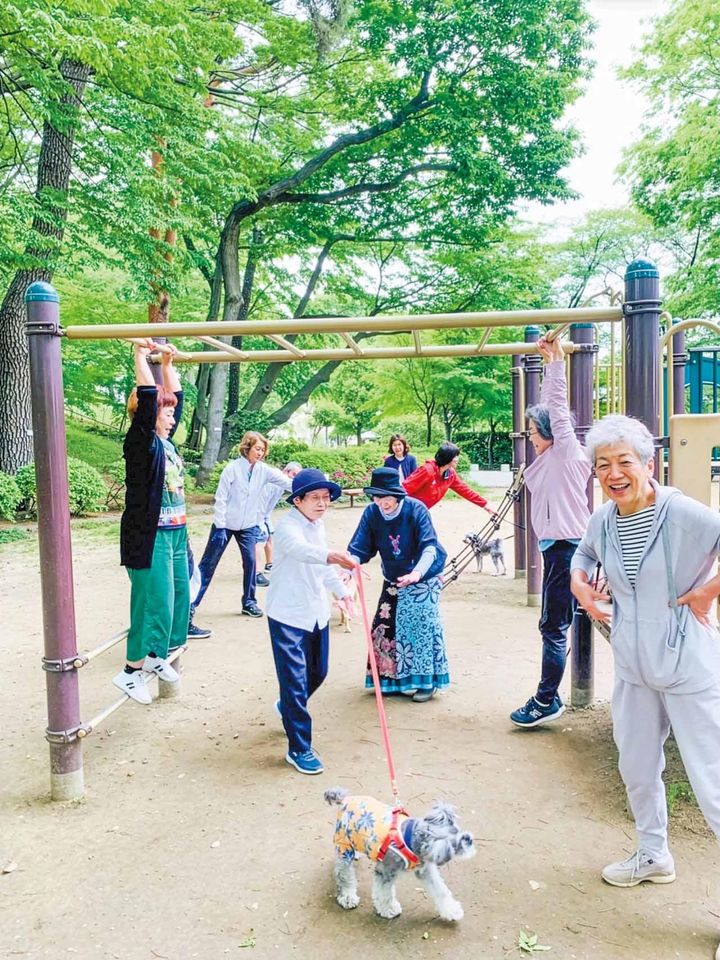 老人ホームなんていらないから高齢者が運動できる設備を増やして！