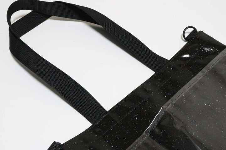 ショルダーベルトもつけられるトートバッグ 持ち手