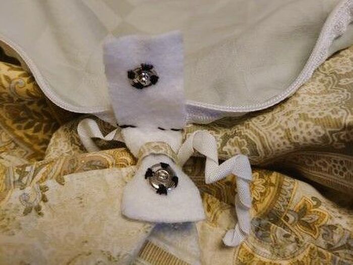 めんどうな掛け布団カバーの交換は「ボタン」があれば超簡単！おうちに余ってたらやってみて♪