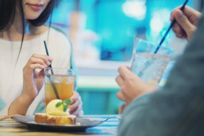 恋に臆病でも送れるお誘いメール3選