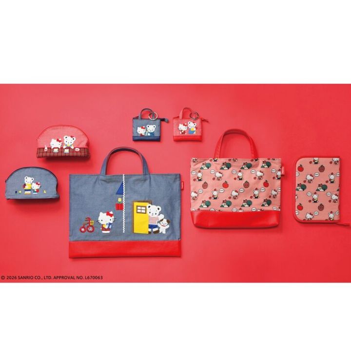  デニムバッグにキティーちゃんがお祝いに駆け付ける！