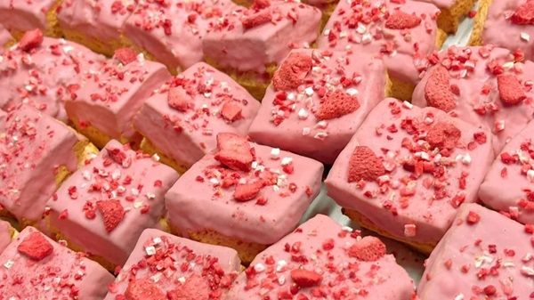 配信で生まれたアイデアを商品化するスイーツブランド「online pâtisserie Lien」誕生