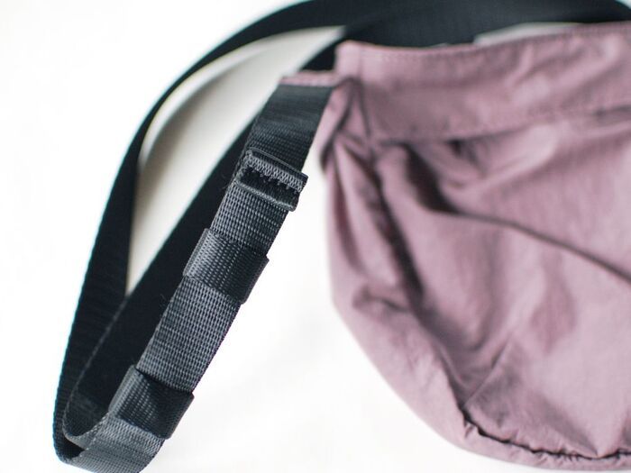 【ユニクロユー】こんなにコンパクトなっちゃうの！？収納上手な『パッカブルバッグ』が春のお出かけに大活躍♡