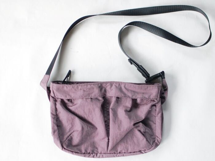 【ユニクロユー】こんなにコンパクトなっちゃうの！？収納上手な『パッカブルバッグ』が春のお出かけに大活躍♡