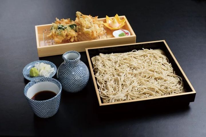 紫塚ゴルフ倶楽部で提供される本格料理の盛り付け