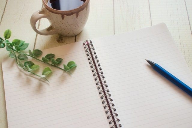 ノートとコーヒー