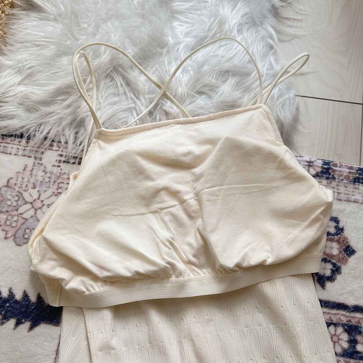 画像: カップ付きで安心感のある着心地