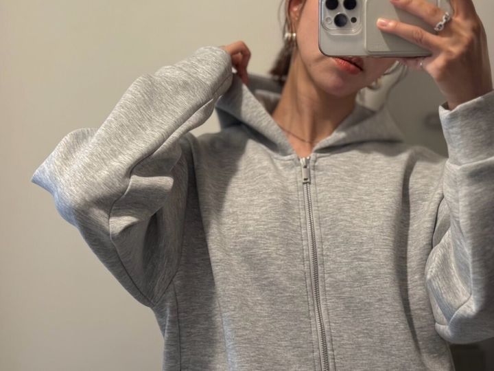 GU パフスウェットフルジップパーカ フードシルエットアップ