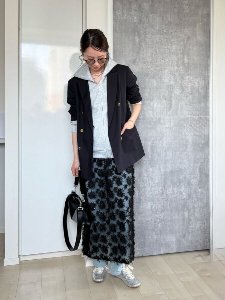 GU パフスウェットフルジップパーカ ジャケット羽織りレイヤードコーデ