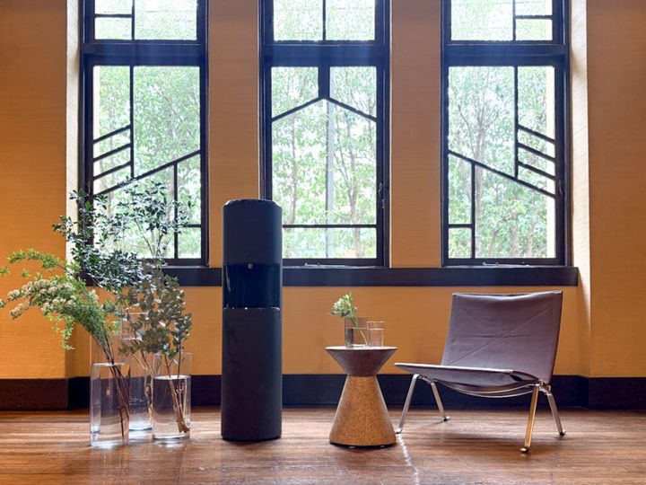 インテリアに馴染むウォーターサーバー「FRECIOUS dewo ii」