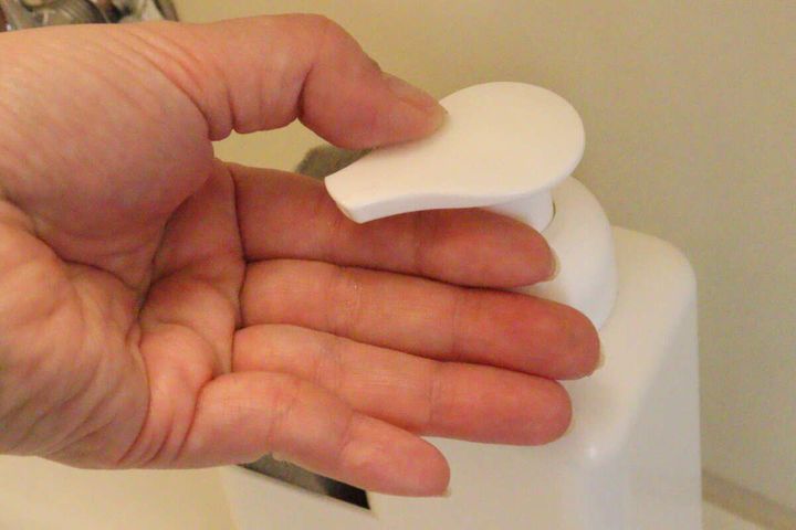 キッチンディスペンサー（スポンジホルダー付、WH） ノズル