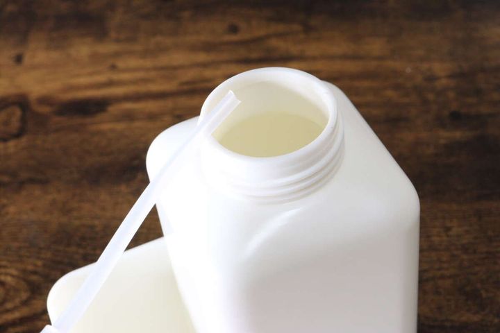 キッチンディスペンサー（スポンジホルダー付、WH） 詰替え口