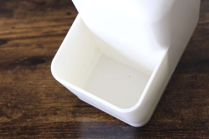 キッチンディスペンサー（スポンジホルダー付、WH） 形状