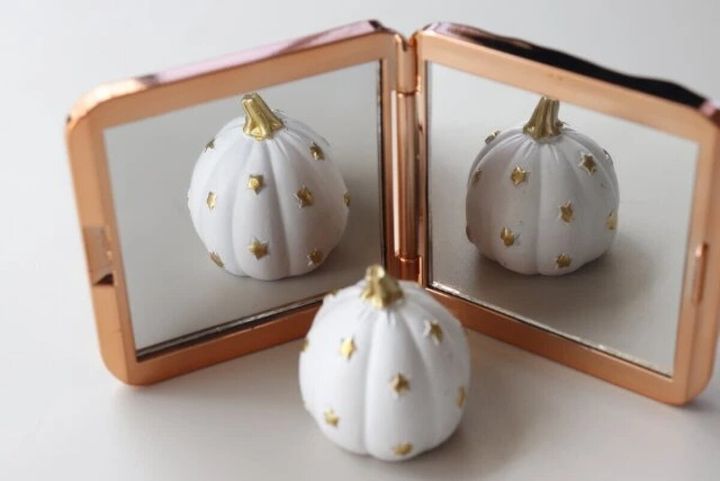 ダイソー コンパクトミラー（正方形） 拡大鏡