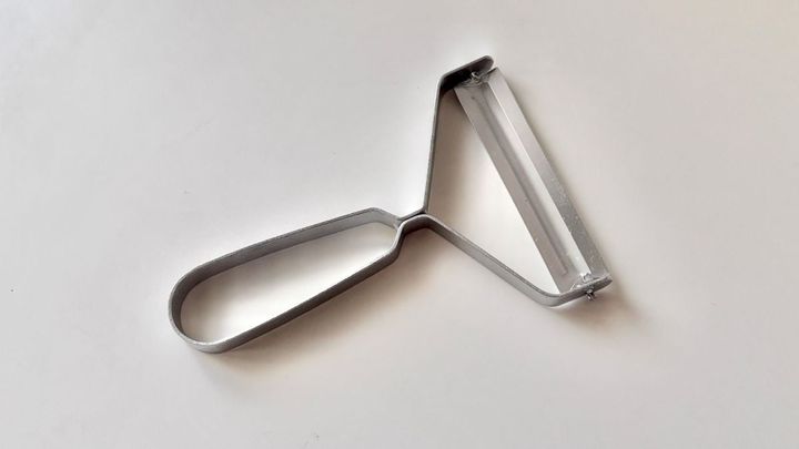 100均の千切りスライサー比較！ まさかの結果に驚き…結局おすすめはどれ？ 【ダイソー・セリア・キャンドゥ】