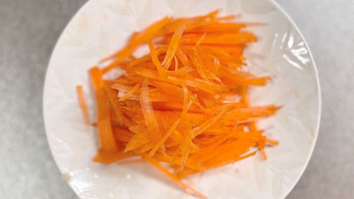 100均の千切りスライサー比較！ まさかの結果に驚き…結局おすすめはどれ？ 【ダイソー・セリア・キャンドゥ】