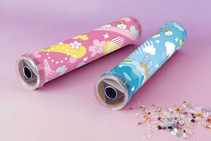 春休みの2日間イベントで子どもたちが工作を楽しむ和やかな雰囲