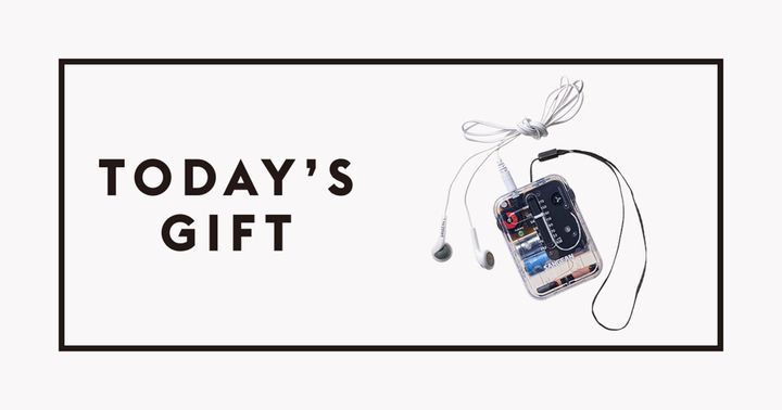 〈Sangean〉のポケットラジオ