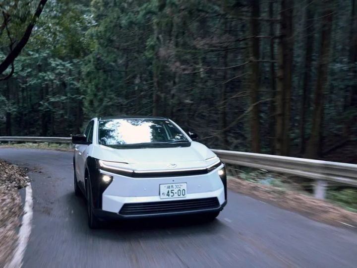 電気の力で進化したSUV「bZ4X」が日常のあらゆるシーンに