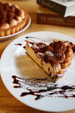 【兵庫県神戸市】「Pizzeria NICOLA六甲店」に本格自家製タルト登場！ショーケースで見て選ぶ楽しさを