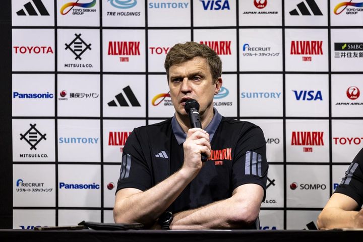 画像: アルバルク東京 デイニアス・アドマイティス ヘッドコーチ