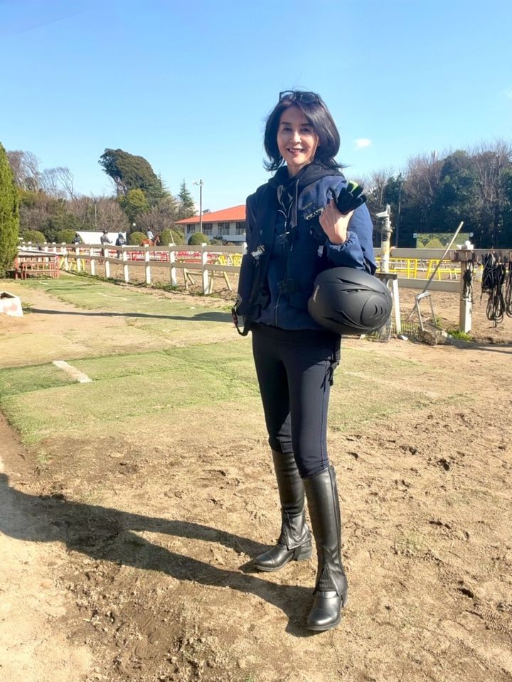 有村一美さん・乗馬