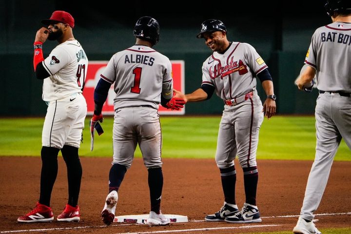 ABSチャレンジに成功して四球で出塁するオジー・オルビーズ（C）ロイター