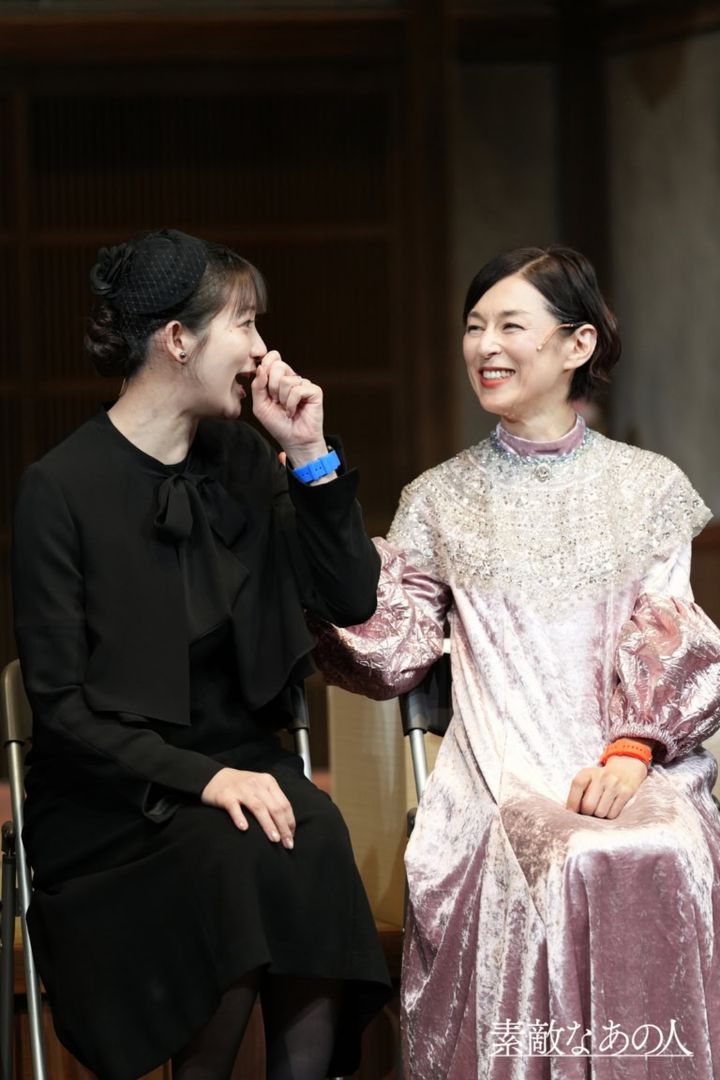 『汗が目に入っただけ』_公開ゲネプロ_鈴木保奈美さんと足立梨花さん