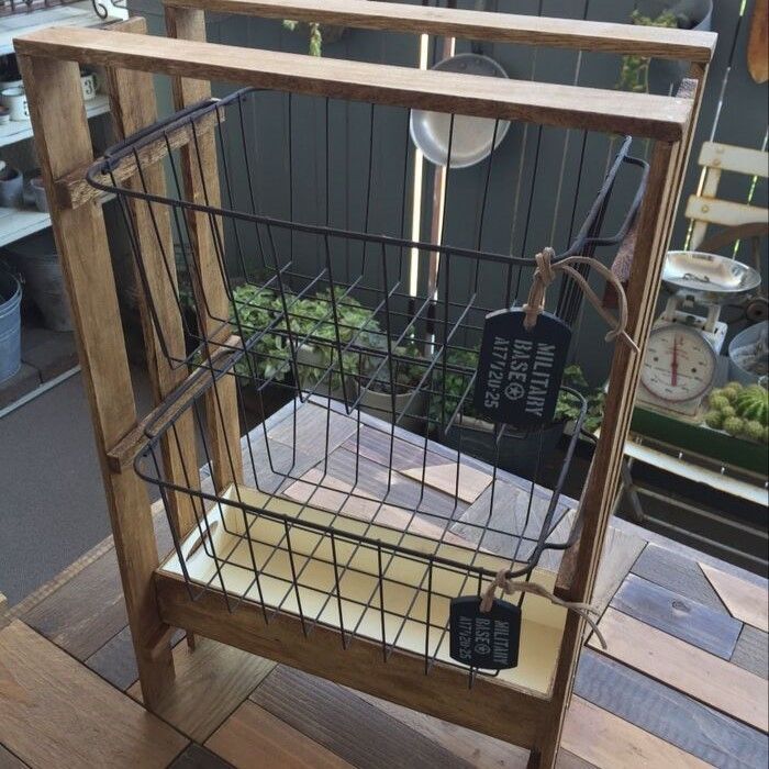 〈100均すのこ〉でスリムかご収納！小さくても収納力バツグンです♡