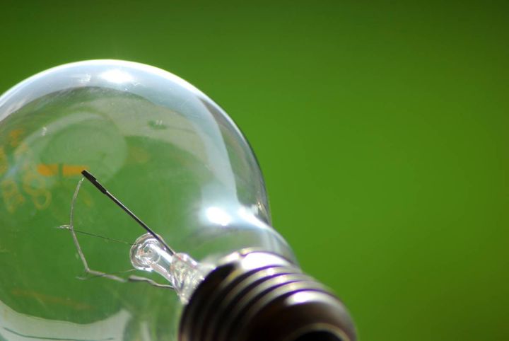 南 出世運 下がる 電球 切れた