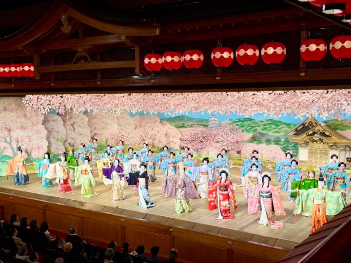 京都・祇園甲部 都をどり15