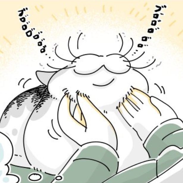 飼い主に撫でられてご機嫌な猫 画像提供：キュルZ@kyuryuZ