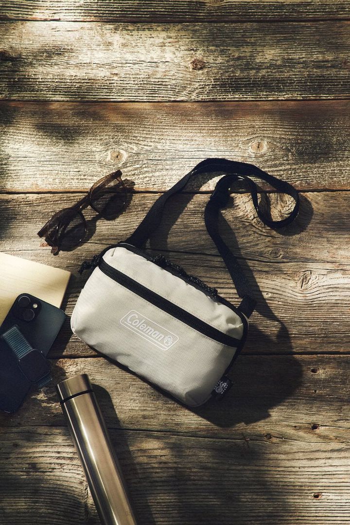 smart6月号特別付録 コールマンの背面メッシュ＆キーフック付きショルダーバッグ