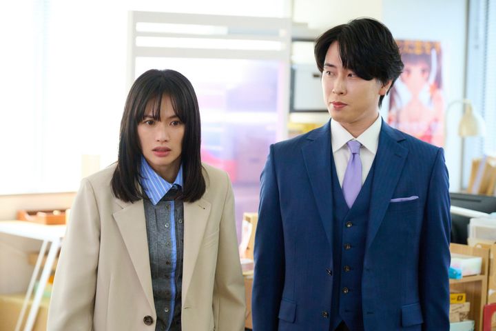 ドラマ『ターミネーターと恋しちゃったら』第1話より （C）テレビ朝日 width=