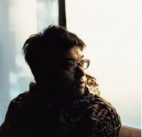 A BATHING APE®との新コレクションが展開中の倉石一樹氏