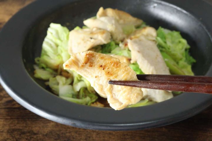 ダイソーの塩こうじミニを使った鶏肉はしっとりジューシーに焼き上がる