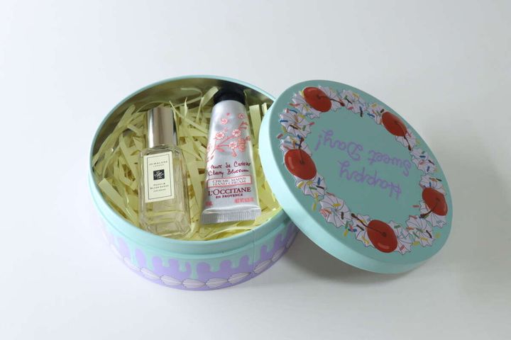 セリア ギフト缶 韓国風ケーキ 使用例 ギフト