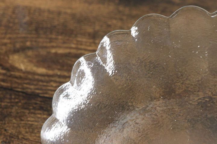 ダイソー 波皿 トルコ製 質感