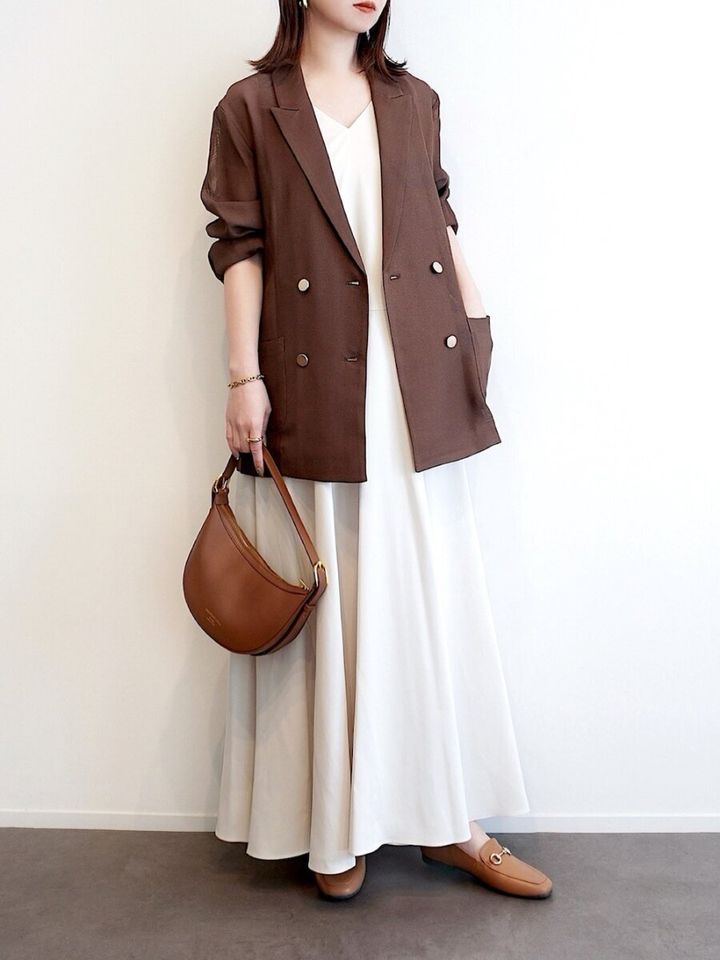 2026春大人女性ジャケットワンピースコーデ