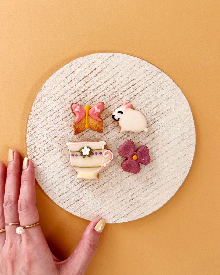 母の日 プレゼント・ギフト2026◎ もらって嬉しいかわいくて美味しいクッキー缶2選【ささやかですてきなもの 大谷有紀 vol.283】