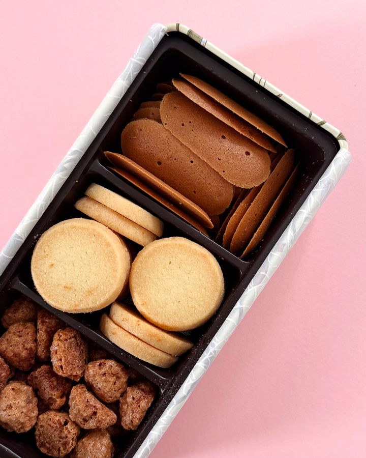 母の日 プレゼント・ギフト2026◎ もらって嬉しいかわいくて美味しいクッキー缶2選【ささやかですてきなもの 大谷有紀 vol.283】