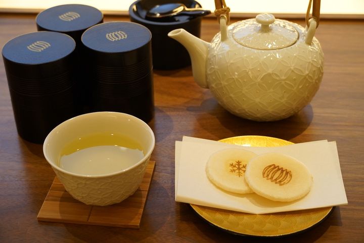 部屋に用意されたお茶