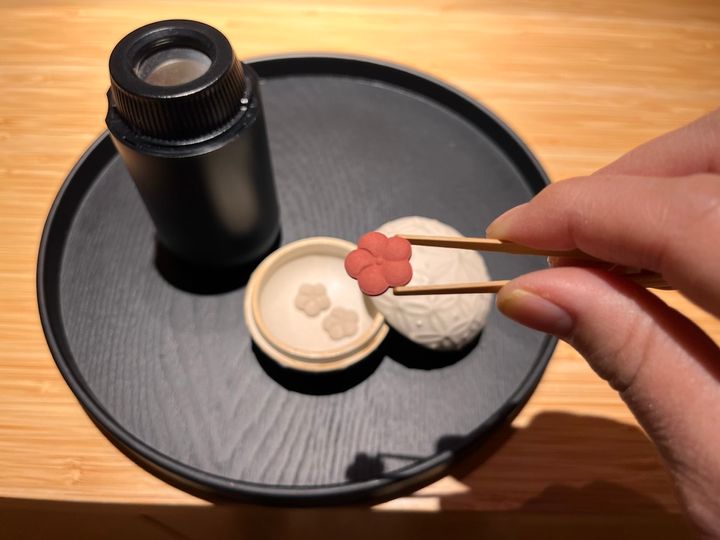  印香は「源氏かおり 抄 紅梅」と「源氏かおり 抄 若菜下」