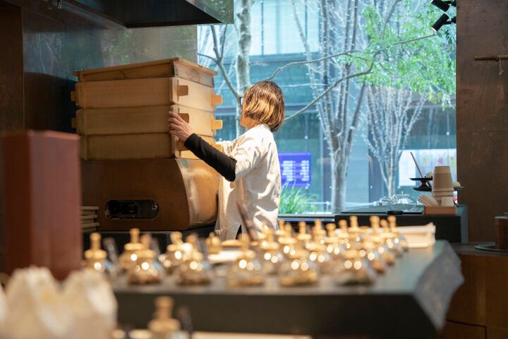 東京駅から徒歩5分♪ 洗練を極めた東京みやげと贅沢すぎる隠れメニュー「海苔弁」 を「HIGASHIYA man 丸の内」のショップで