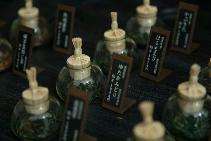 東京駅から徒歩5分♪ 洗練を極めた東京みやげと贅沢すぎる隠れメニュー「海苔弁」 を「HIGASHIYA man 丸の内」のショップで