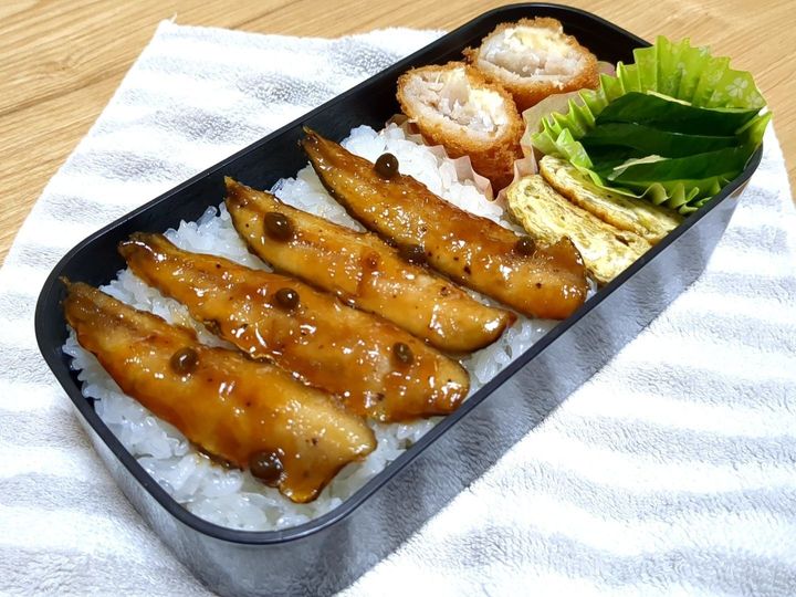 地元のイワシで簡単！かば焼き弁当！